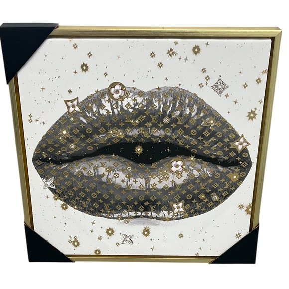 NEW Designart 'LV Lips' Modern Framed Canvas Wall Art Print - Picture 1 of 5